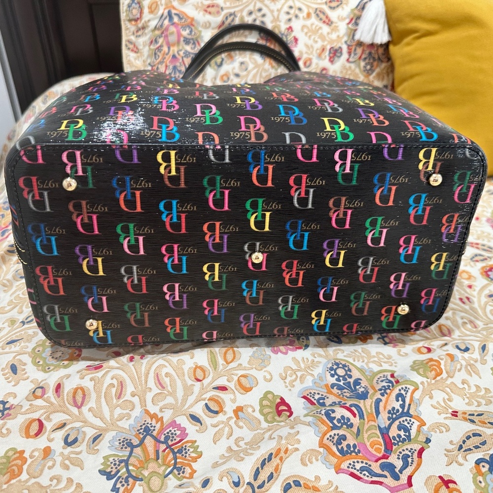 Dooney & Bourke Signature DB75 Multicolor Flynn Tote Bag Purse LARGE Size - Picture 5 of 5